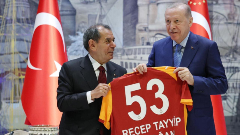 ERDOĞAN: GALATARASARAY TARİHİ BAŞARIYA İMZA ATTI!