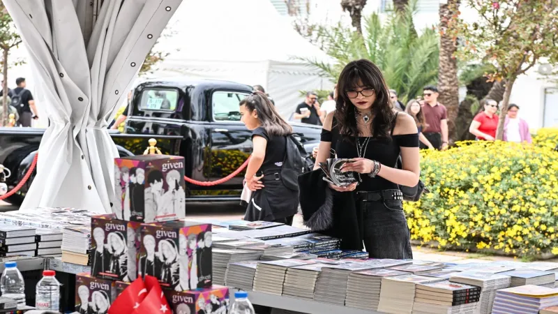 İZKİTAP’ta edebiyat şöleni yaşanıyor