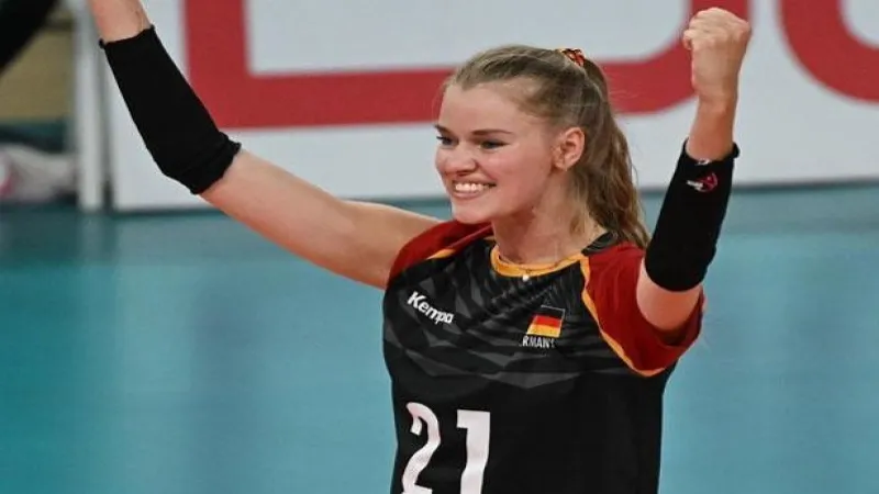 Voleybol Eczacıbaşı Dynavit, Camilla Weitzel ile imzaları attı