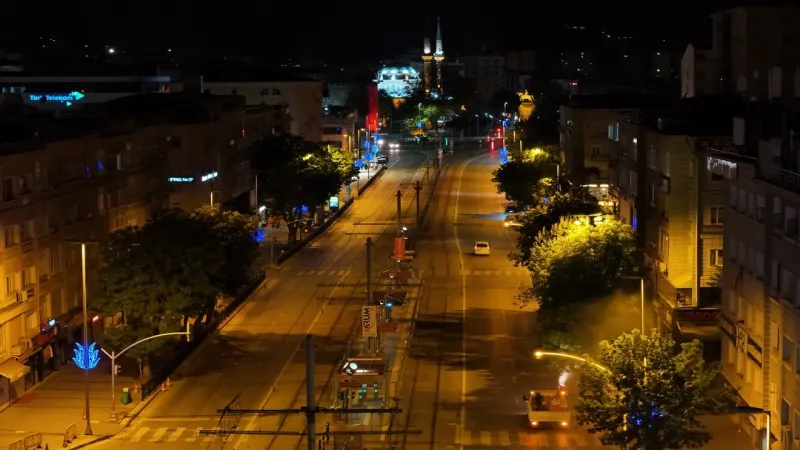 Kayseri'de kapsamlı ilaçlama için gece mesaisi